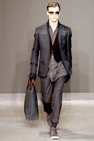 Look 26